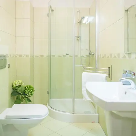 Lägenhet Parkowa Polana Myweek Polanica-Zdrój