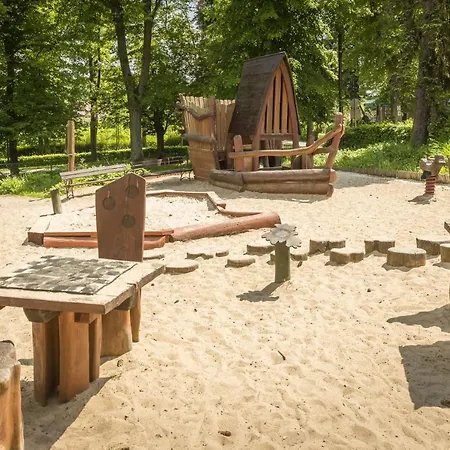 Parkowa Polana Myweek * بولانيكا- زدروي