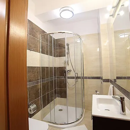 Parkowa Polana Myweek * Polanica-Zdrój