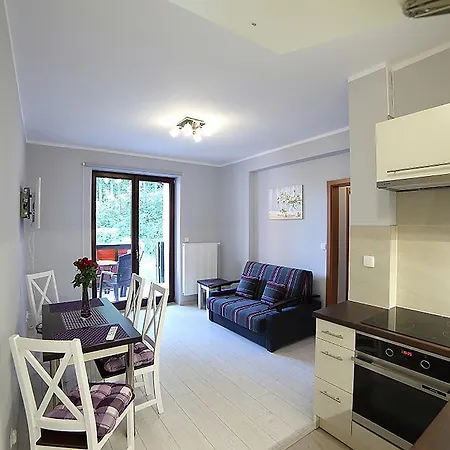 Lägenhet Parkowa Polana Myweek Polanica-Zdrój