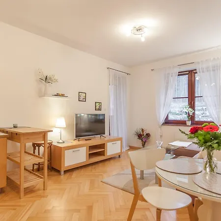 Parkowa Polana Myweek Apartment Polanica-Zdroj