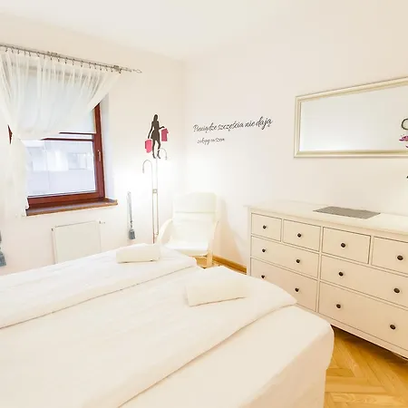 Parkowa Polana Myweek بولانيكا- زدروي