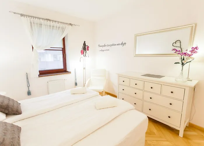 Parkowa Polana Myweek Polanica-Zdrój